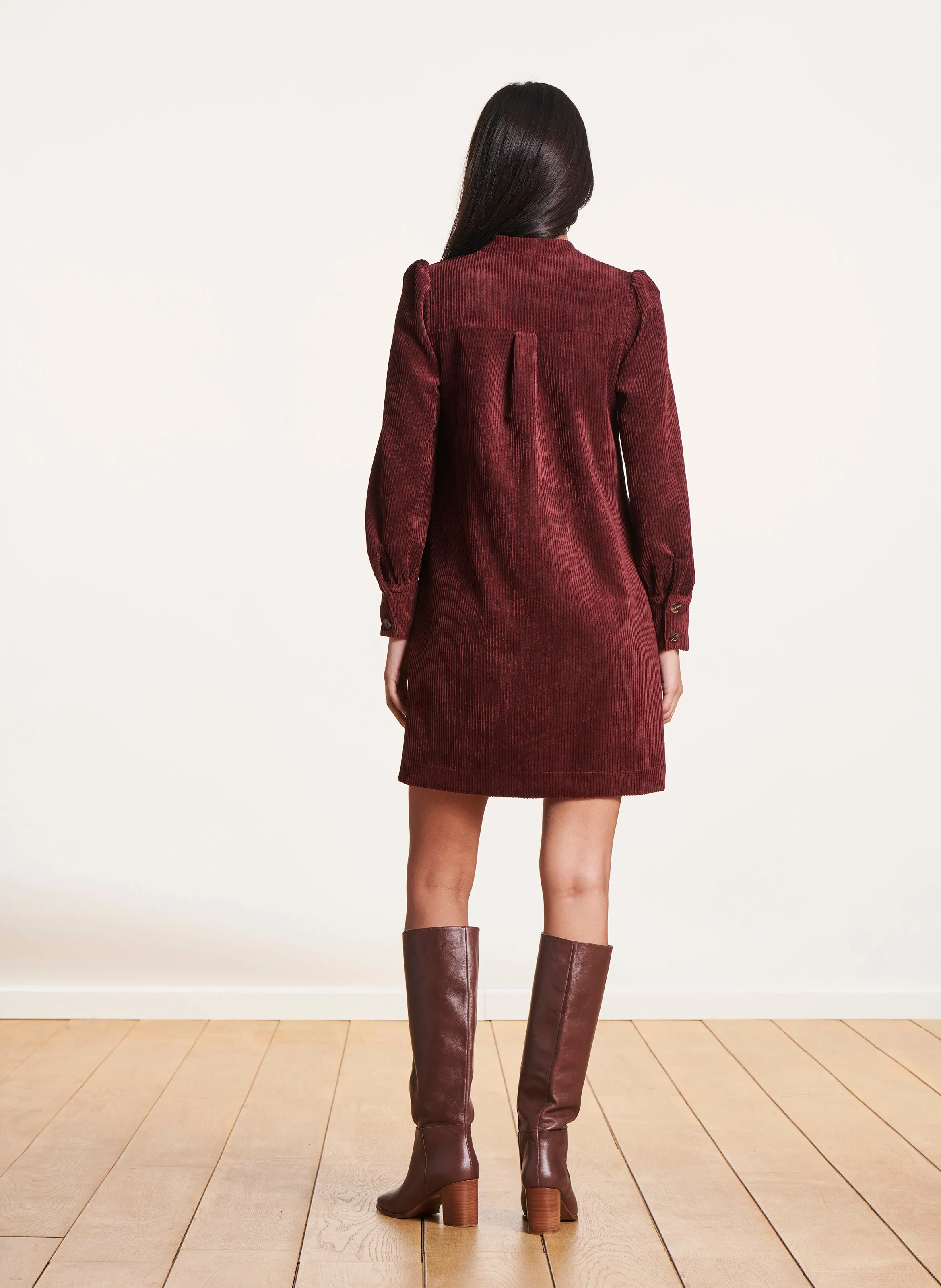Vestido corto de pana en marron