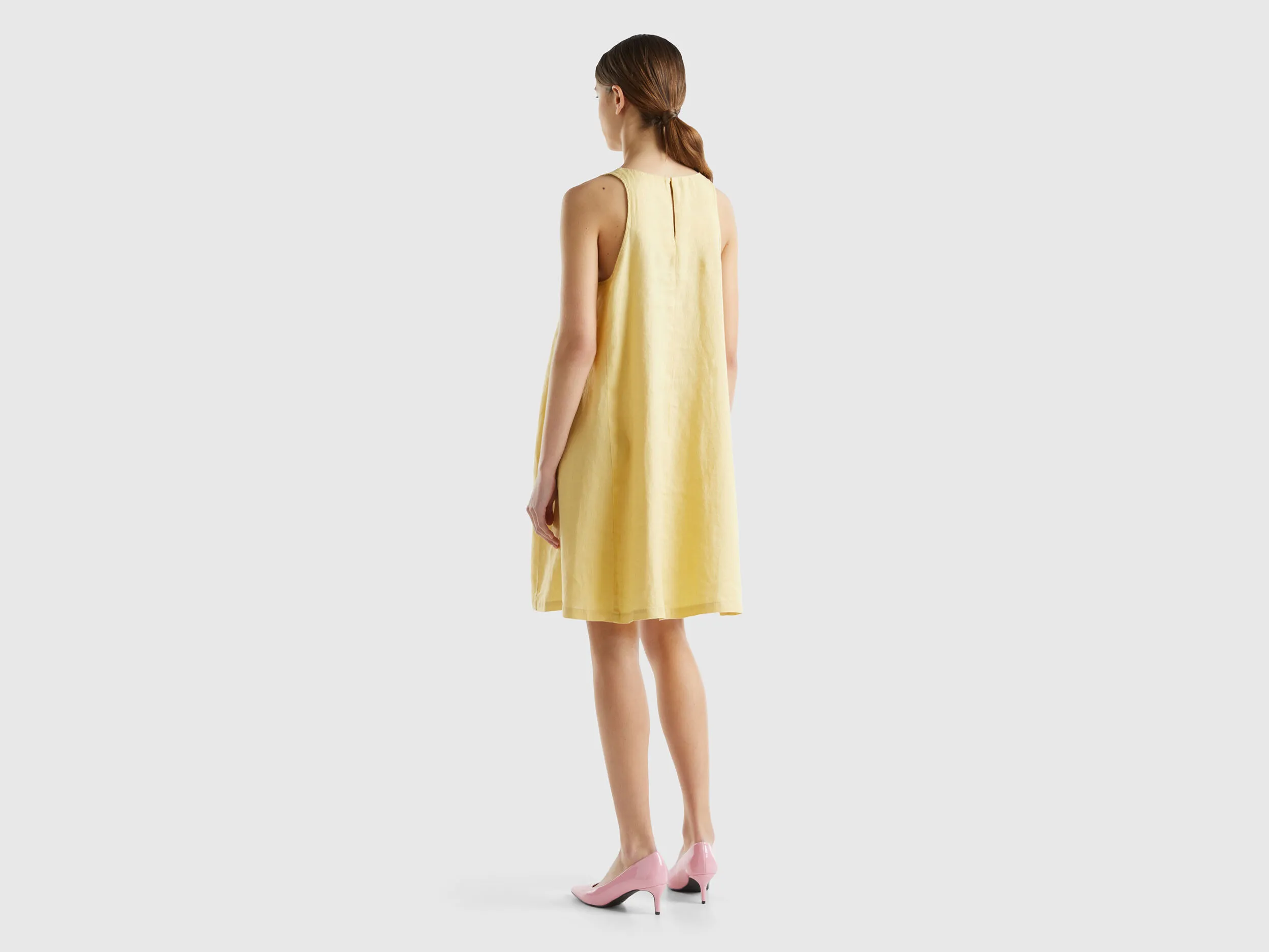 Vestido de puro lino sin mangas