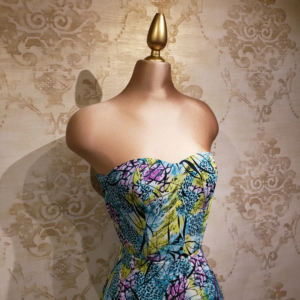 Vestido Verde Jade Largo con Estampado Flores