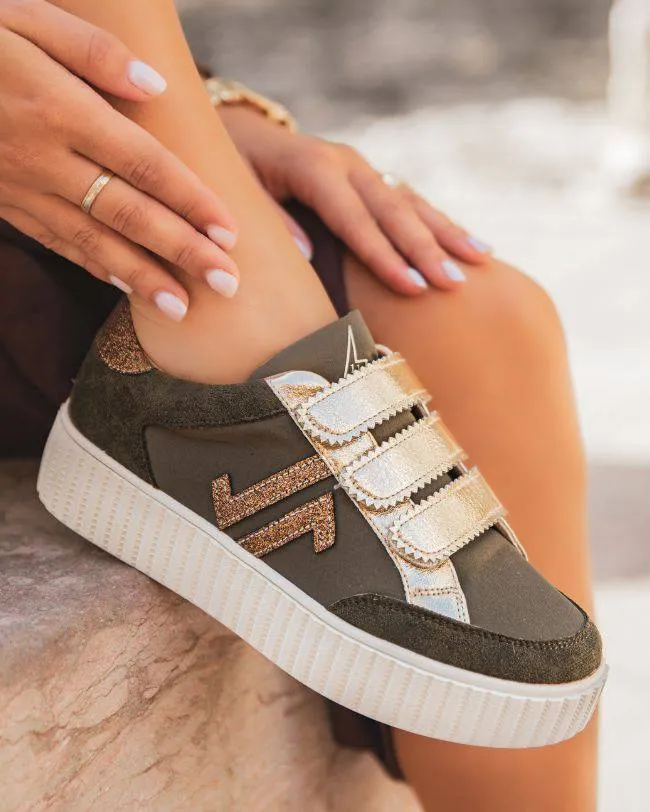 ZAPATILLAS DE MUJER EN COLOR CAQUI CON CIERRE DE VELCRO  CLE01 GREEN