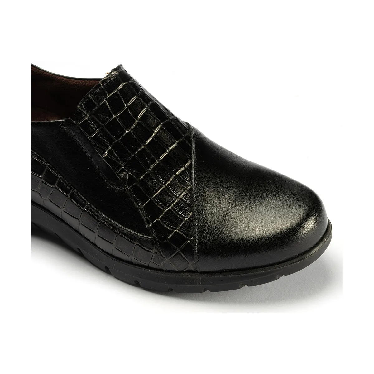 ZAPATO DE MUJER NEGRO DE PIEL
