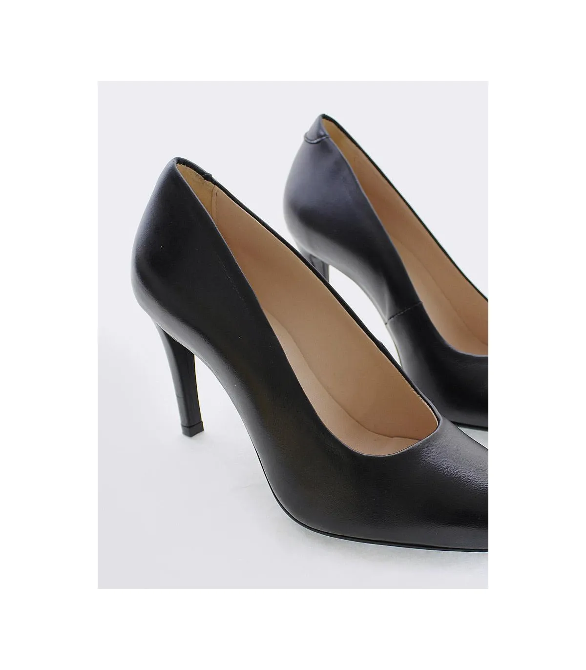 ZAPATO LOLA 202024H3 NEGRO SUELA GOMA